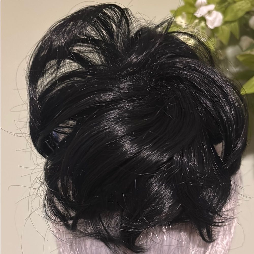 Black Glossy Hair Bun Clip with Thick Texture